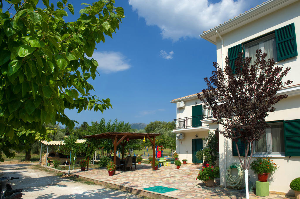 Riverside Αpartments วาซีลีกี ภายนอก รูปภาพ